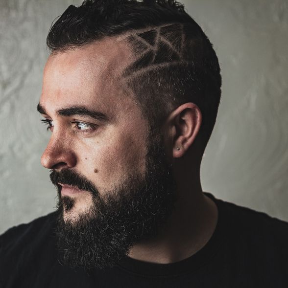 barbershop-wm9X6CxbuWE-unsplash